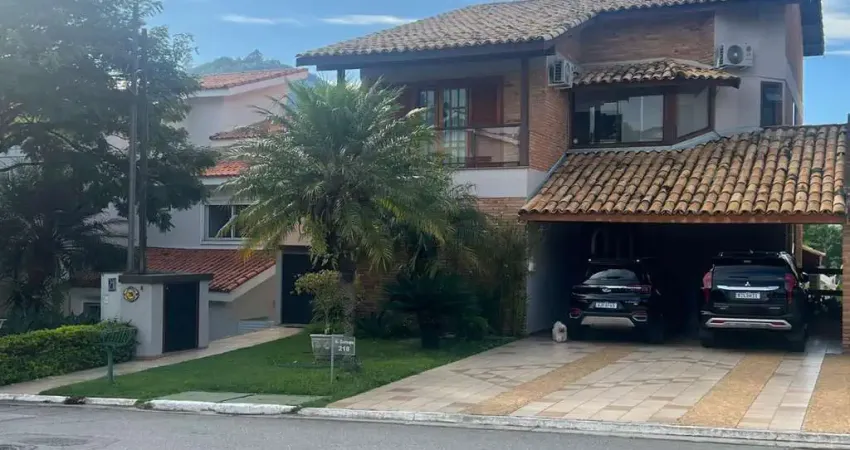 Casa em Condomínio para Venda em Santana de Parnaíba, Alphaville, 3 dormitórios, 2 suítes, 3 banheiros, 2 vagas
