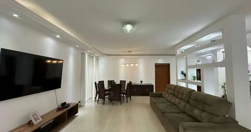 Casa em Condomínio para Venda em Santana de Parnaíba, Alphaville, 3 dormitórios, 3 suítes, 4 banheiros, 4 vagas