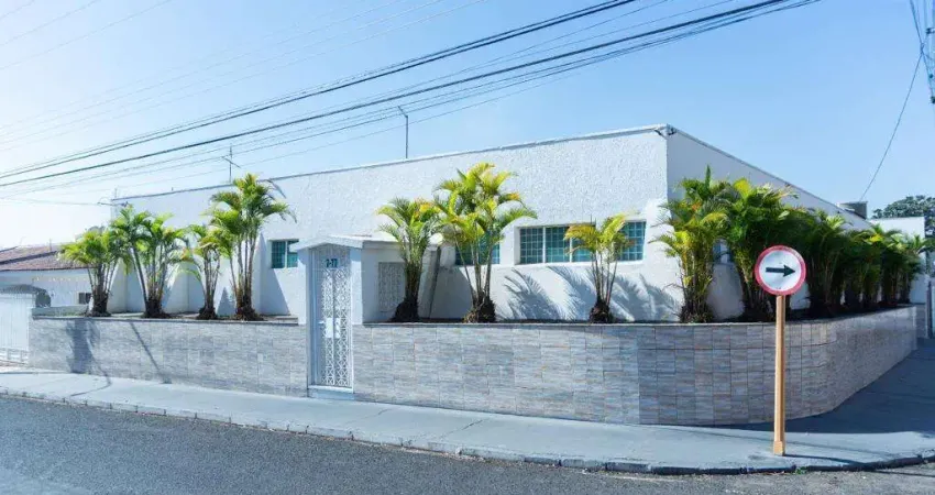 Casa para Venda em Bauru, Higienópolis. Bauru-SP, 3 suítes, 10 vagas