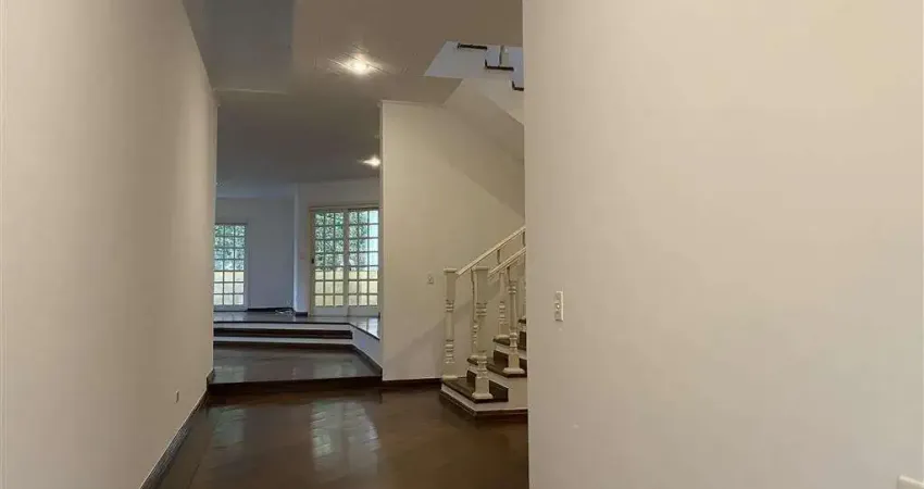Casa em Condomínio para Locação em Santana de Parnaíba, Alphaville, 4 dormitórios, 3 suítes, 4 banheiros, 2 vagas