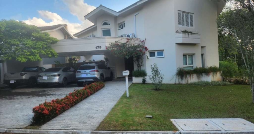 Casa em Condomínio para Venda em Santana de Parnaíba, Alphaville, 4 dormitórios, 2 suítes, 4 banheiros, 6 vagas