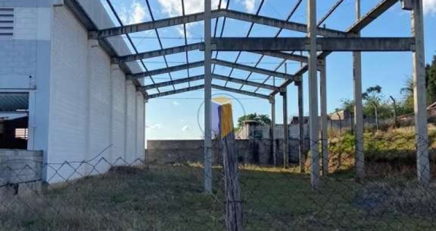 LOTE DE 835,17m² COM PRÉ-MOLDADO - TE2583