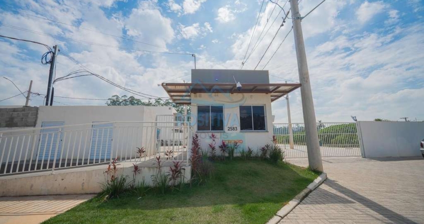 Sobrado em Condomínio para Venda em Cotia, Jardim Sandra, 2 dormitórios, 2 banheiros, 1 vaga