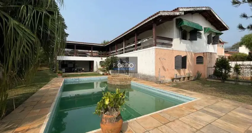 Casa para Venda em Atibaia, Vila Santista, 4 dormitórios, 2 suítes, 6 banheiros, 4 vagas