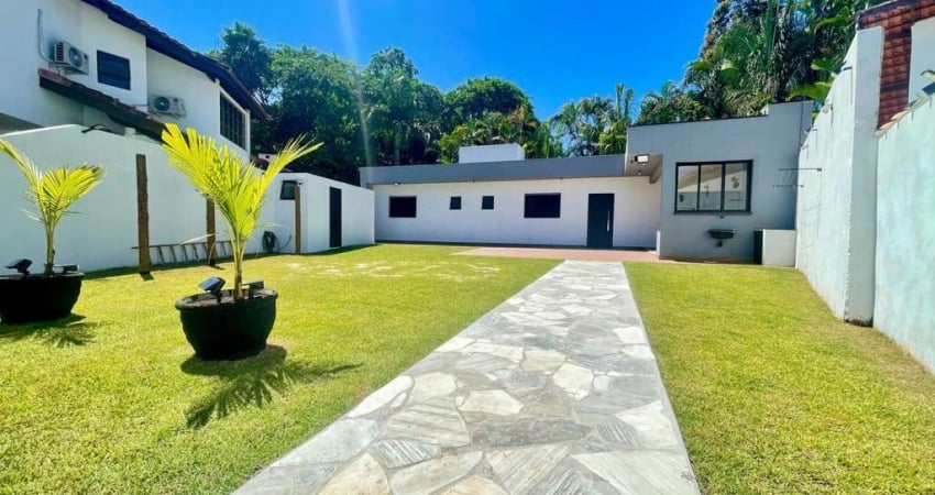 Casa em Condomínio para Temporada em Bertioga, Condomínio Costa do Sol, 2 dormitórios, 1 suíte, 3 banheiros, 2 vagas
