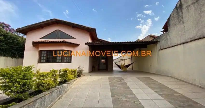 Casa com 3 quartos à venda na Rua Serra dos Itatins, Três Montanhas, Osasco