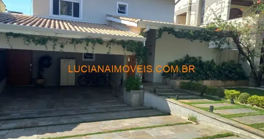 SOBRADO DE 300 M² RESIDENCIAL ALPHAVILLE 4