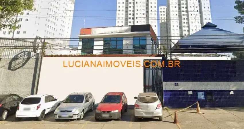 PREDIO COMERCIAL DE 1.000 M² NA FREGUESIA DO O
