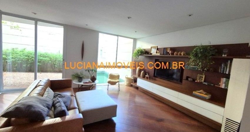 SOBRADO DE 596 M² EM CONDOMINIO NA VILA MADALENA
