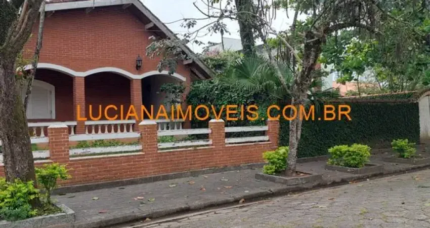 Casa de 190 m² com 3 dormitorios em pruibe a 180 metros da praia