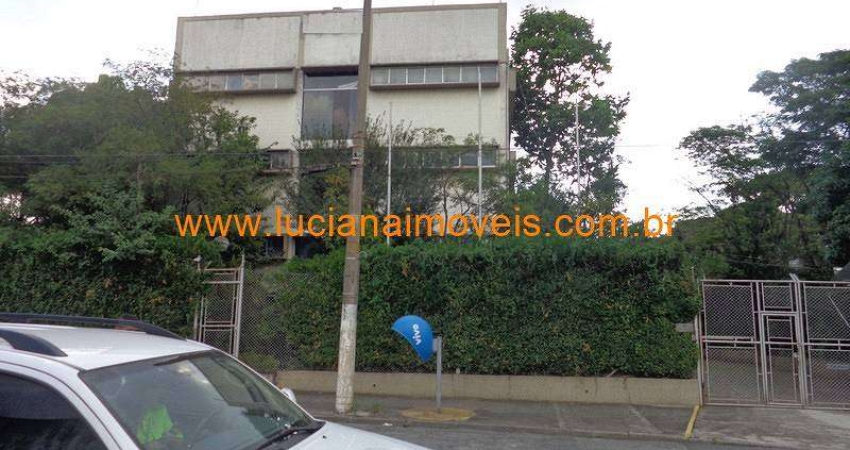 EXCELENTE PREDIO COMERCIAL