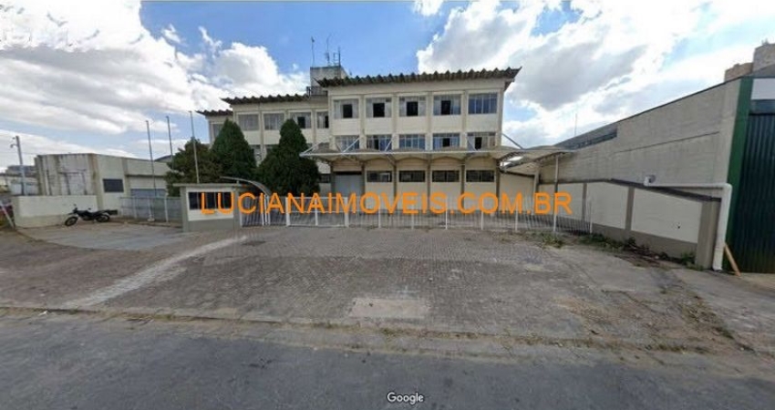 Galpão/Depósito/Armazém para aluguel possui 2600 metros quadrados