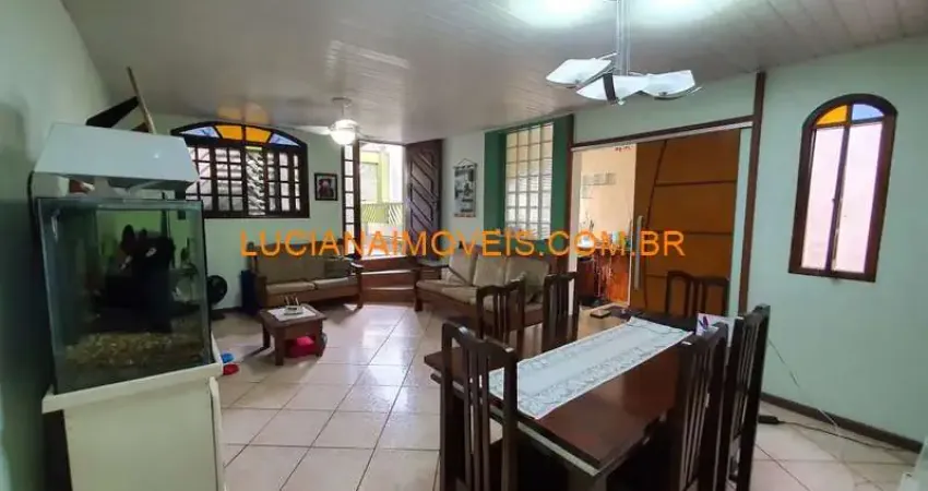 Casa para venda tem 215 metros quadrados com 3 quartos em Vila Ipojuca - São Paulo - SP