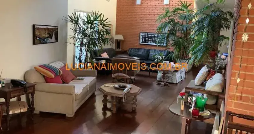 Sobrado para venda tem 300 metros quadrados com 4 quartos em Vila Romana - São Paulo - SP