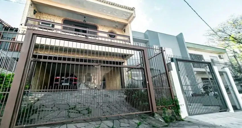 Casa com 3 quartos à venda na Rua: Eduardo Chartier, 275, Passo da Areia, Porto Alegre