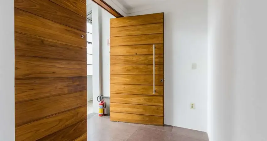 Apartamento com 4 quartos à venda na Avenida Venâncio Aires, 449, Cidade Baixa, Porto Alegre