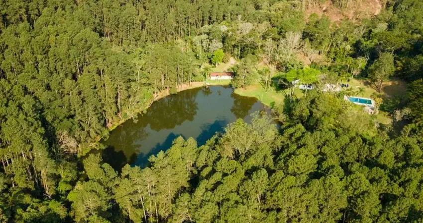 Chácara / sítio à venda na Estrada dos Esquilos, 1, Aldeinha, Itapecerica da Serra