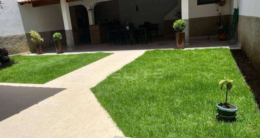 Casa com 4 dormitórios para alugar, 400 m² por R$ 10.686,67/mês - Vila Bastos - Santo André/SP