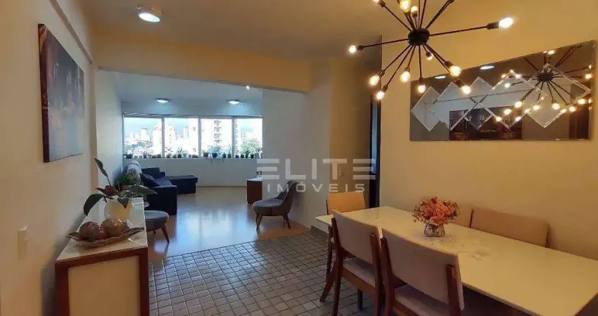 Apartamento com 77 m² de área privativa em andar alto com vista panorâmica, 02 dormitórios, duas vagas de garagens o prédio oferece lazer completo.