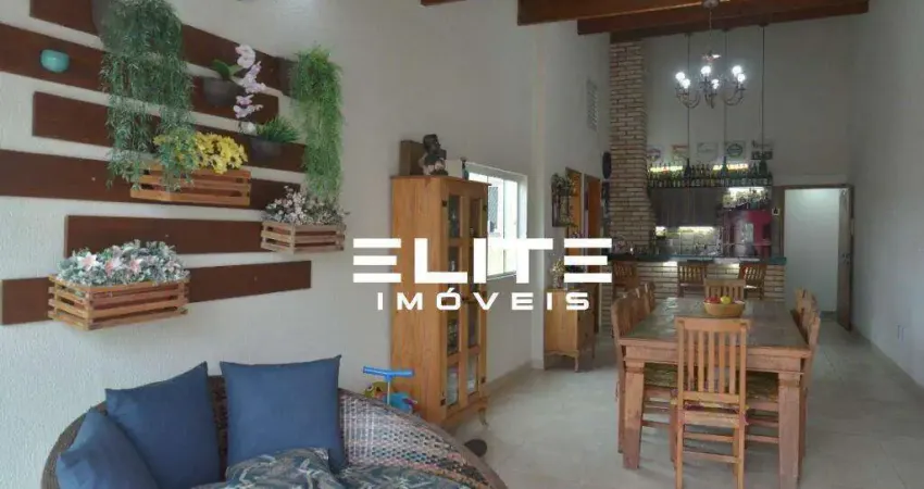 Maravilhosa cobertura com 180m² de área privativa ricamente mobiliada.