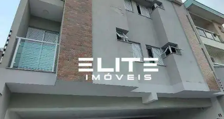 Linda cobertura totalmente mobilada localização privilegiada.