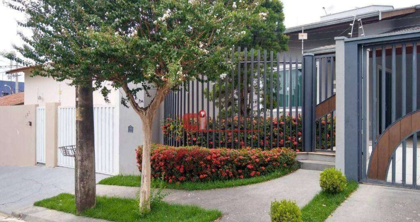 Casa com 3 dormitórios à venda, 300 m² por R$ 890.000,00 - Parque Dos Ipês - Jaguariúna/SP