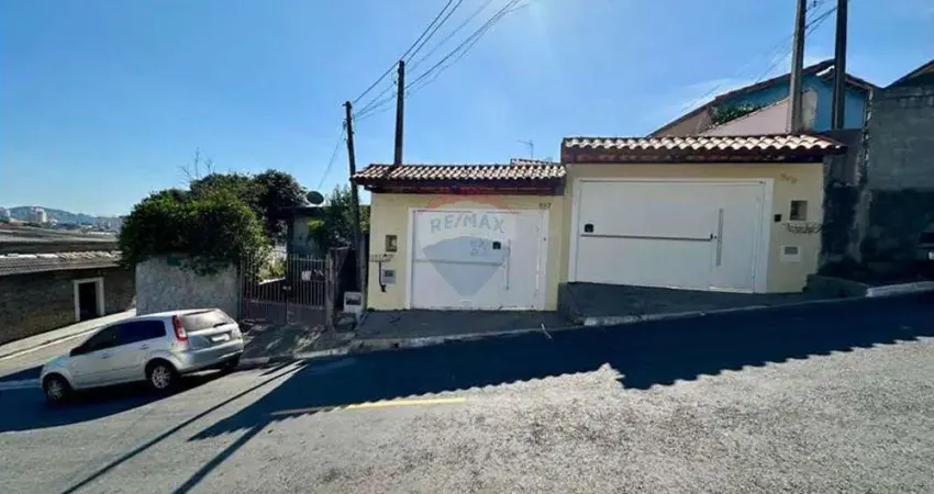 Casa para venda térrea com 4 vagas cobertas e excelente quintal no bairro Mogi Moderno em Mogi das Cruzes