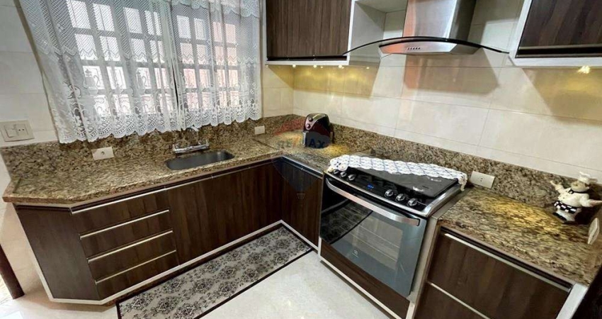 Sobrado para venda com 216,00 m² com 3 dormitórios sendo 1 suíte com escritório e área gourmet no Jardim Marica em Mogi das Cruzes-SP