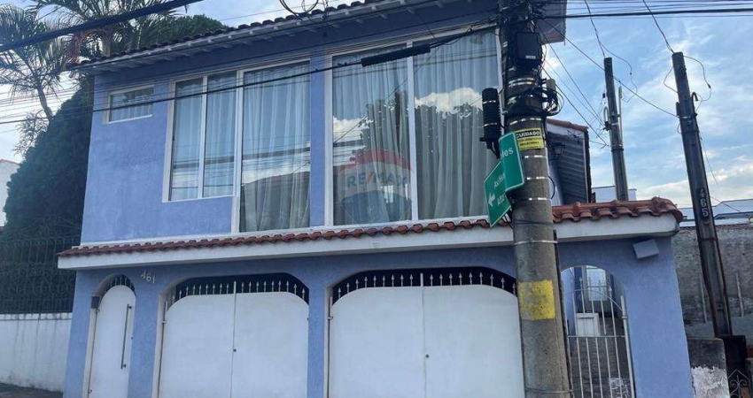 Casa em área comercial para venda na Vila Vitória em Mogi das Cruzes