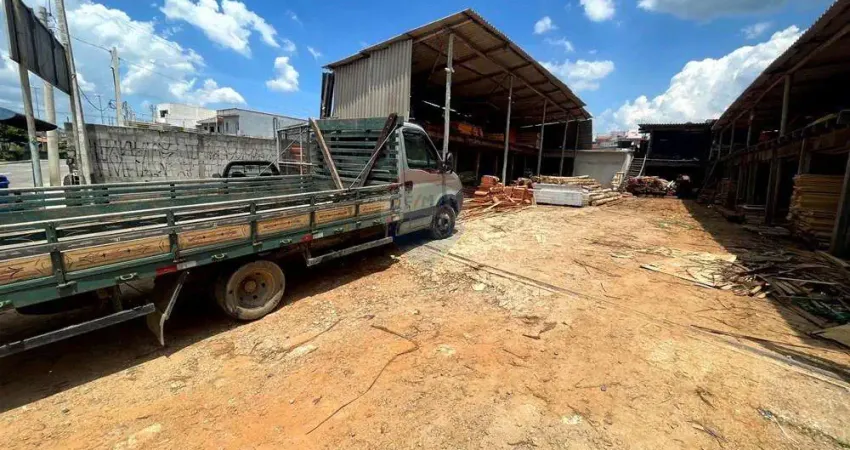Terreno à venda na Avenida Júlio Simões na região de Brás Cubas com 820m², na Vila Paulista em Mogi das Cruzes/ Alto Tietê