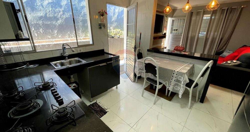Casa térrea com 2 dormitórios e quintal para a venda no Jardim Layr em Mogi das Cruzes/ SP