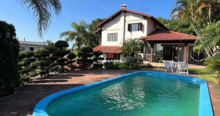 Belíssima casa com piscina à venda em Novo Hamburgo - bairro Primavera