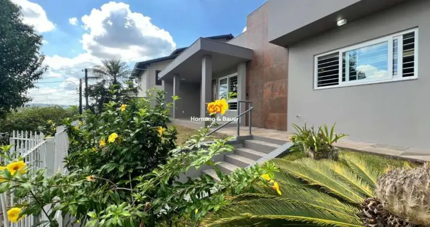 Casa à venda em Novo Hamburgo, com 180m², semi mobiliada - bairro Operário