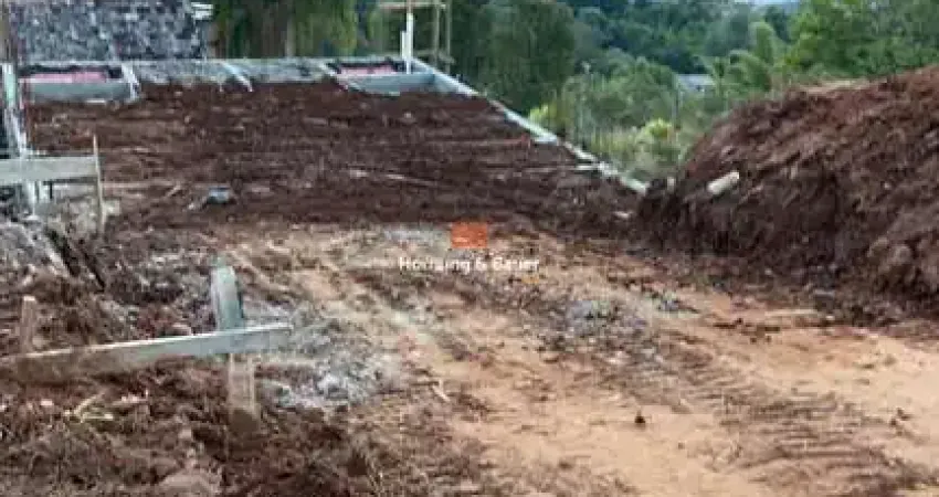 Terreno à venda em Estância Velha no bairro Floresta - já com muros e terreno nivelado para iniciar a construção.