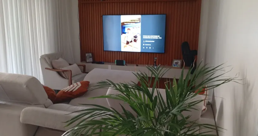 Lindo sobrado com 4 dormitórios, garagem para 4 carros 2 suítes e acabamento em alto padrão