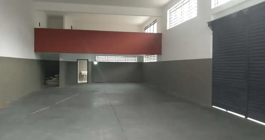 Barracão / Galpão / Depósito para alugar na Rua Apiaí, Jardim Leocádia, Sorocaba