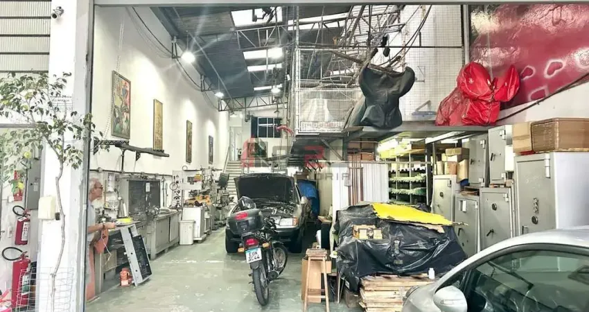 Barracão / Galpão / Depósito à venda na Vila Anastácio, São Paulo