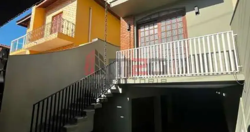 Exclusividade na city pinheirinho ! sobrado com sótão, área gourmet e rua sem saída fechada