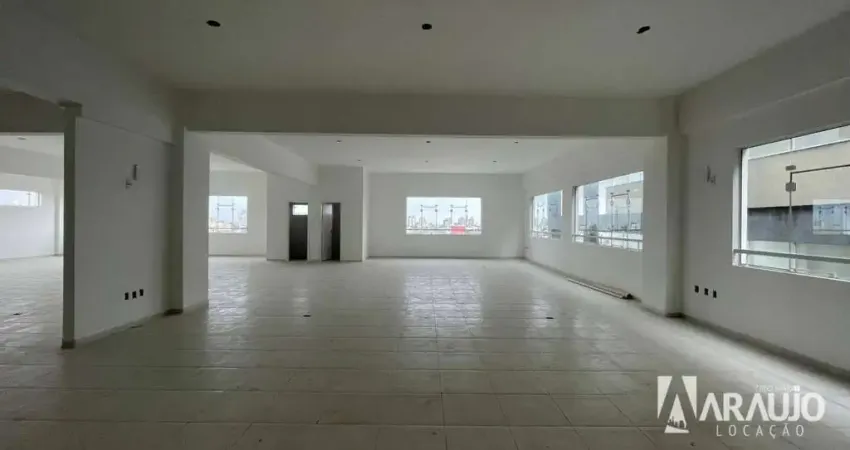Sala comercial no centro de Navegantes em localização estratégica