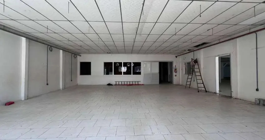 Prédio comercial com 3100m² no bairro Vila Operária - Itajaí/SC