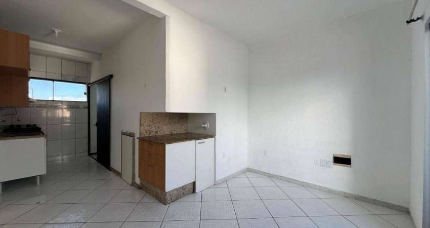 Apartamento semimobiliado no bairro Barra do Rio - Itajaí/SC