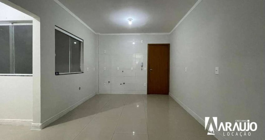 APARTAMENTO COM DOIS DORMITÓRIOS SENDO UMA SUÍTE A 100M DA PRAIA.