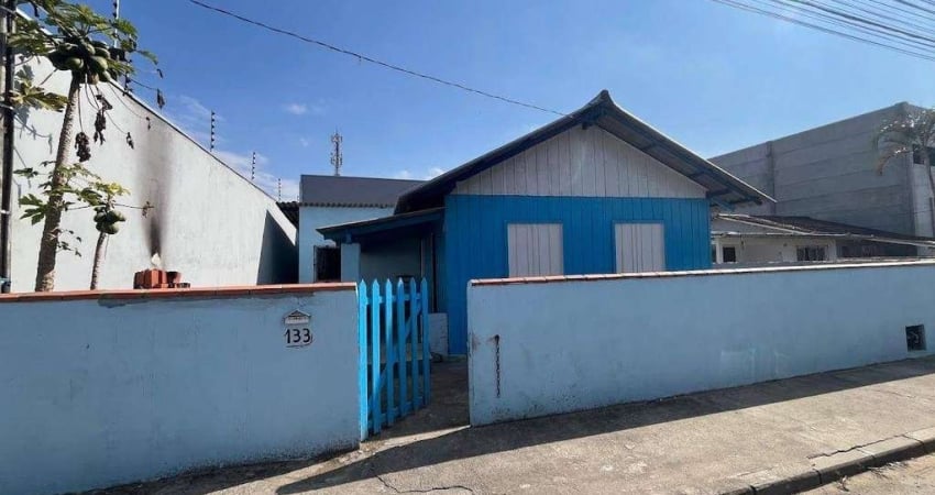 Casa para alugar com 02 Dormitórios- São Domingos - Navegantes