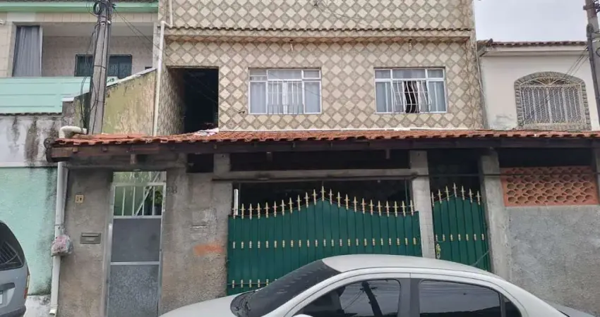 Casa com 4 quartos à venda na Rua Felipe Mascarenhas, 28, Amendoeira, São Gonçalo
