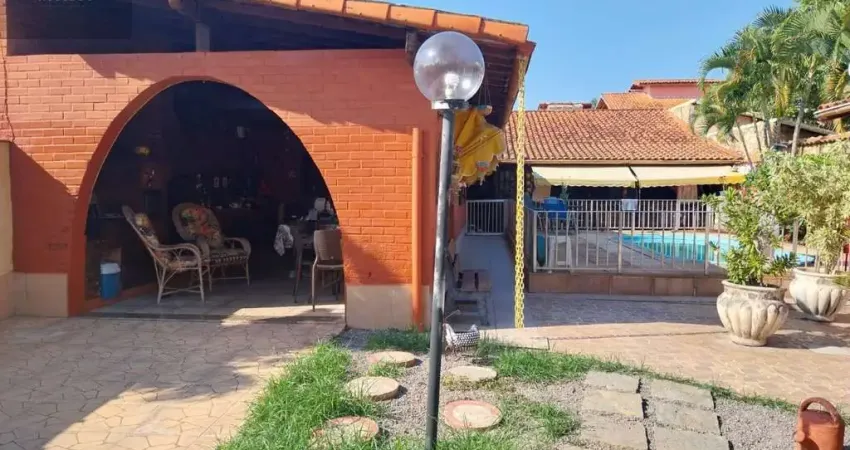 Casa em condomínio fechado com 2 quartos à venda na Rua Irineu Ferreira Pinto, 511, Ponta Grossa, Maricá