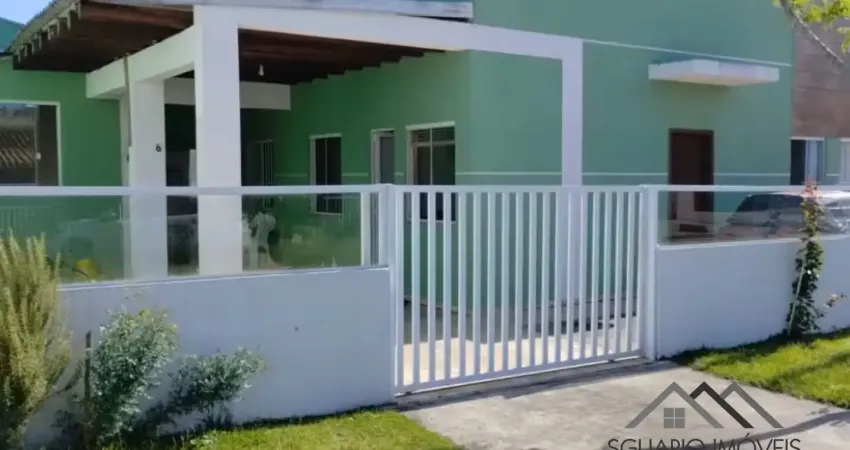 R$ 430 mil - casa averbada 3 qts, área gourmet, apenas duas quadras da praia, coroados, guaratuba/pr.