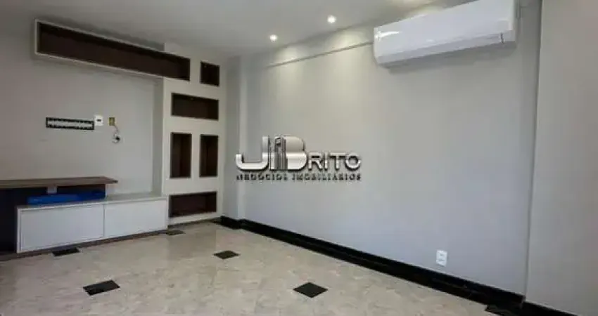 Apartamento 164m² no Costa Azul – 3/4 (Suíte com Closet), Nascente Total, Reformado (2023) e 2 Vagas Soltas