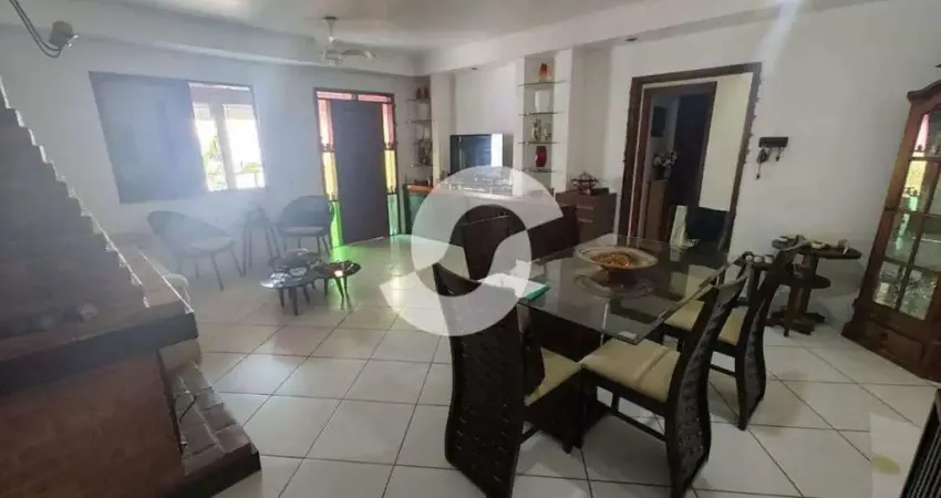 Casa à venda em Niterói, Badu, com 3 quartos, 198m²
