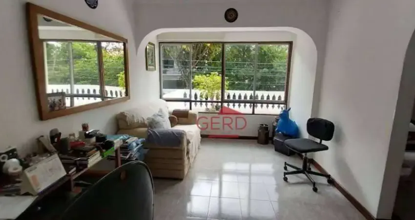 Espaço, Privacidade e Conforto: Casa à Venda com 4 Dormitórios no Parque Continental!