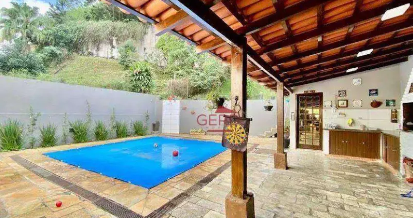 Casa em Condominio - 4 dorms (2 suítes), piscina, gourmet e jardim - Jandira/SP